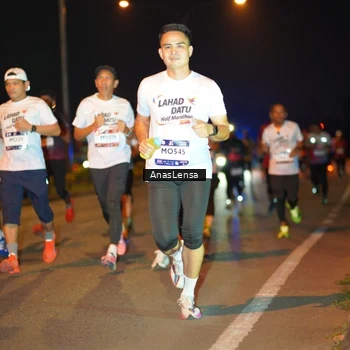 Runner Photo 7623749