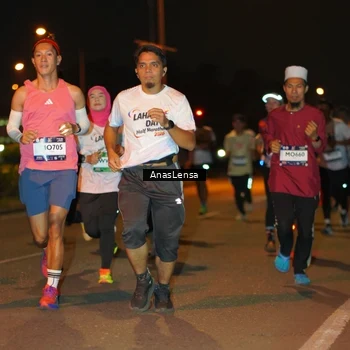 Runner Photo 7623810