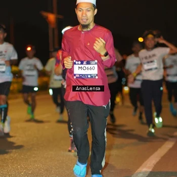 Runner Photo 7623823