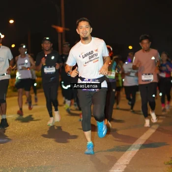 Runner Photo 7623852