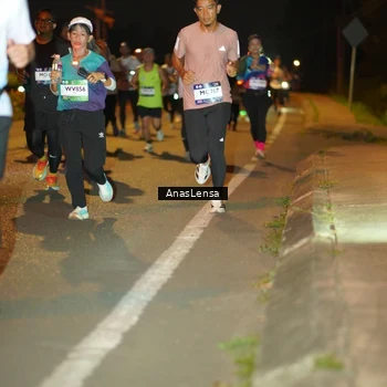 Runner Photo 7623875