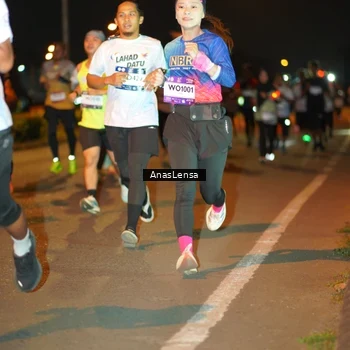 Runner Photo 7623892