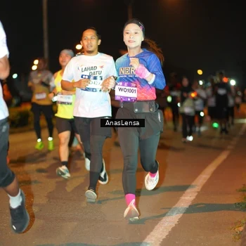 Runner Photo 7623898