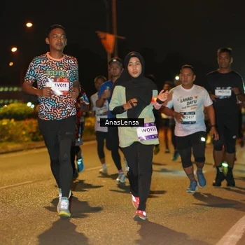 Runner Photo 7623915