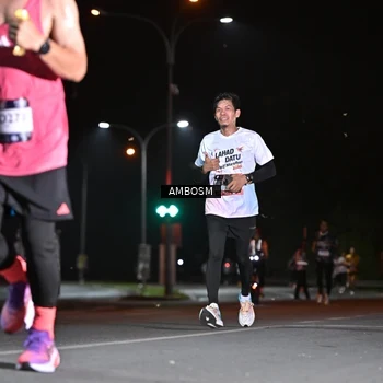 Runner Photo 7624011