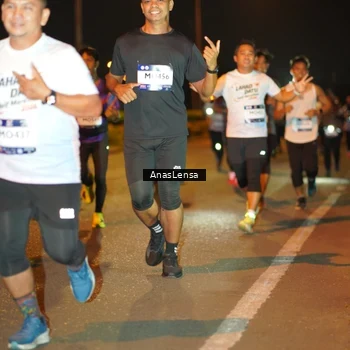 Runner Photo 7624026