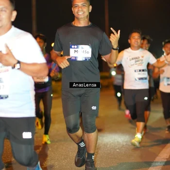 Runner Photo 7624031