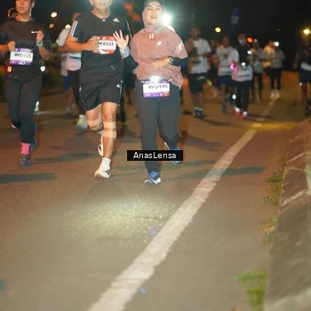 Runner Photo 7624070