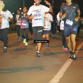 Runner Photo 7624096