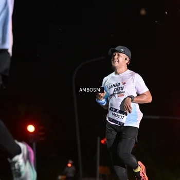 Runner Photo 7624100