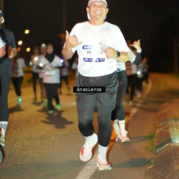 Runner Photo 7624143