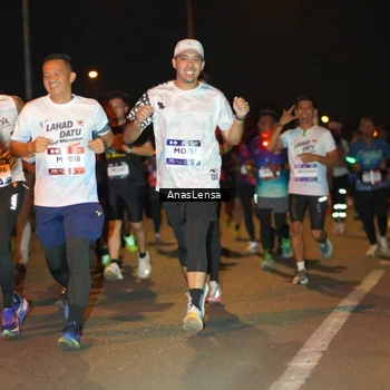 Runner Photo 7624176