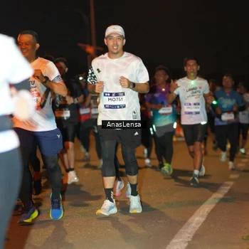 Runner Photo 7624213