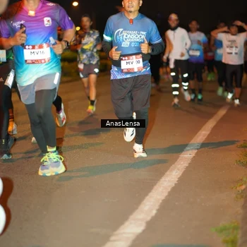 Runner Photo 7624256