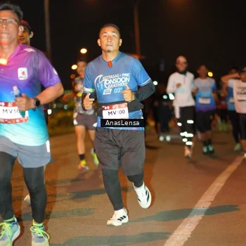 Runner Photo 7624258