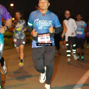 Runner Photo 7624263
