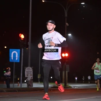 Runner Photo 7624305