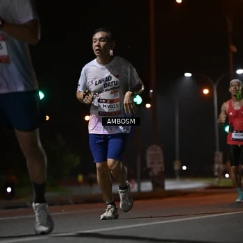 Runner Photo 7624325