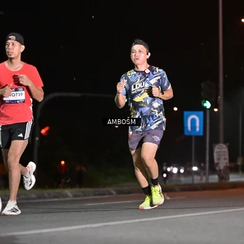 Runner Photo 7624343