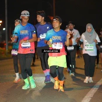 Runner Photo 7624356