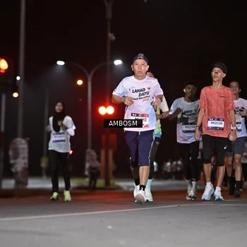 Runner Photo 7624381