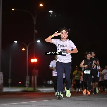 Runner Photo 7624404