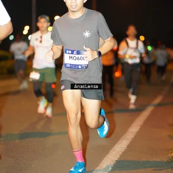 Runner Photo 7624414