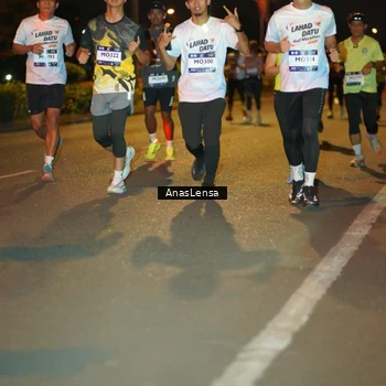 Runner Photo 7624441