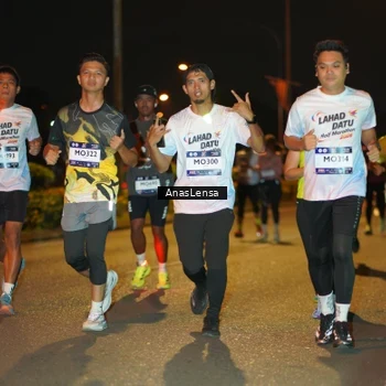 Runner Photo 7624442