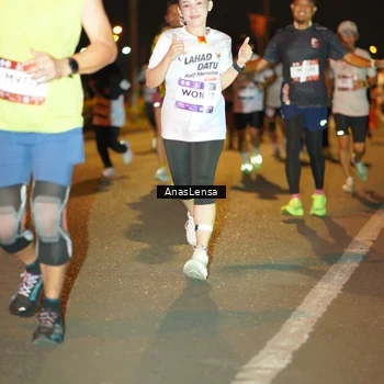 Runner Photo 7624488