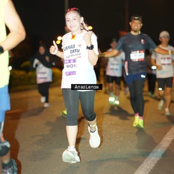 Runner Photo 7624511