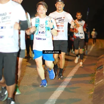 Runner Photo 7624527