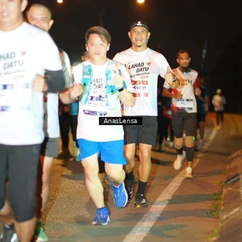 Runner Photo 7624528