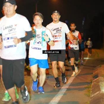 Runner Photo 7624545