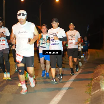 Runner Photo 7624561