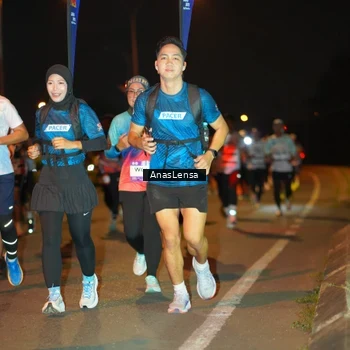 Runner Photo 7624567