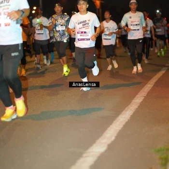 Runner Photo 7624584