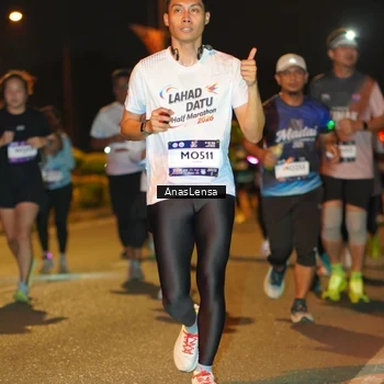 Runner Photo 7624593