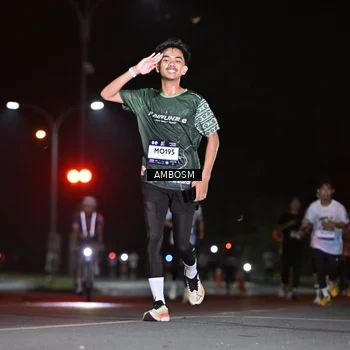 Runner Photo 7624600