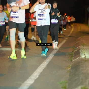 Runner Photo 7624627