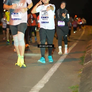 Runner Photo 7624639