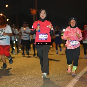 Runner Photo 7624684