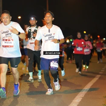 Runner Photo 7624686