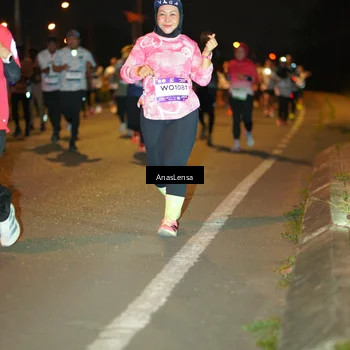 Runner Photo 7624698