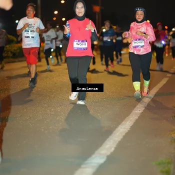 Runner Photo 7624704