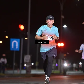 Runner Photo 7624756