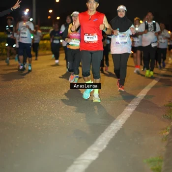 Runner Photo 7624764