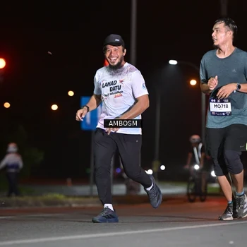 Runner Photo 7624771