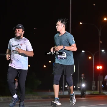 Runner Photo 7624773