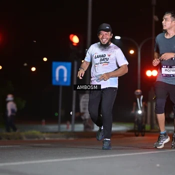 Runner Photo 7624774